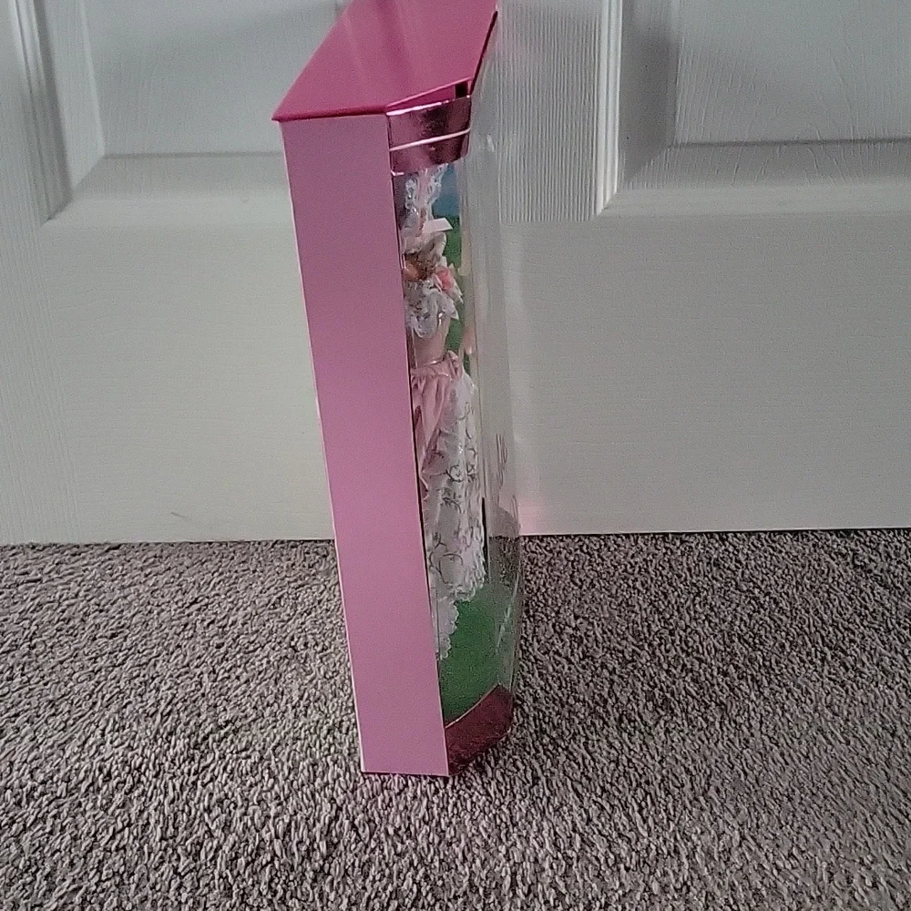 Little Bo Peep Barbie - Picture 4 of 8